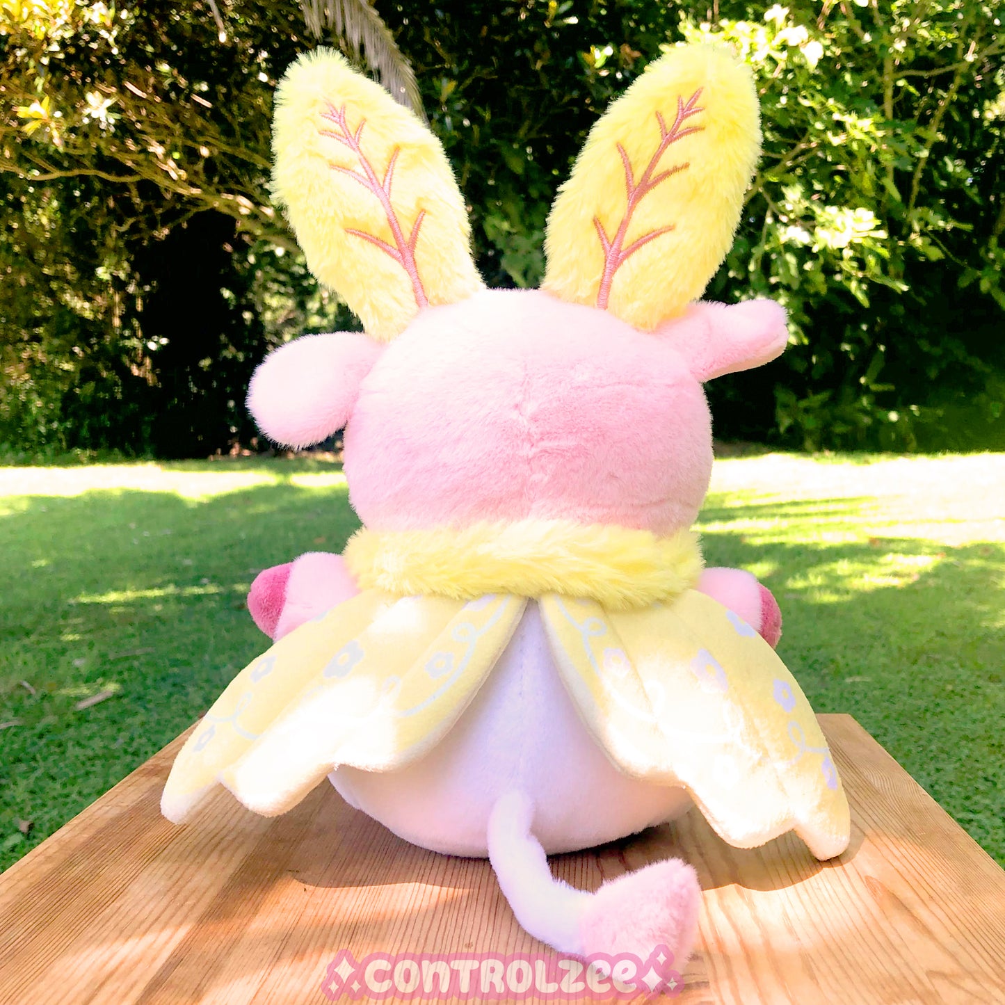 Pink Lemonade Moth Moo Plushie (GRADE B)