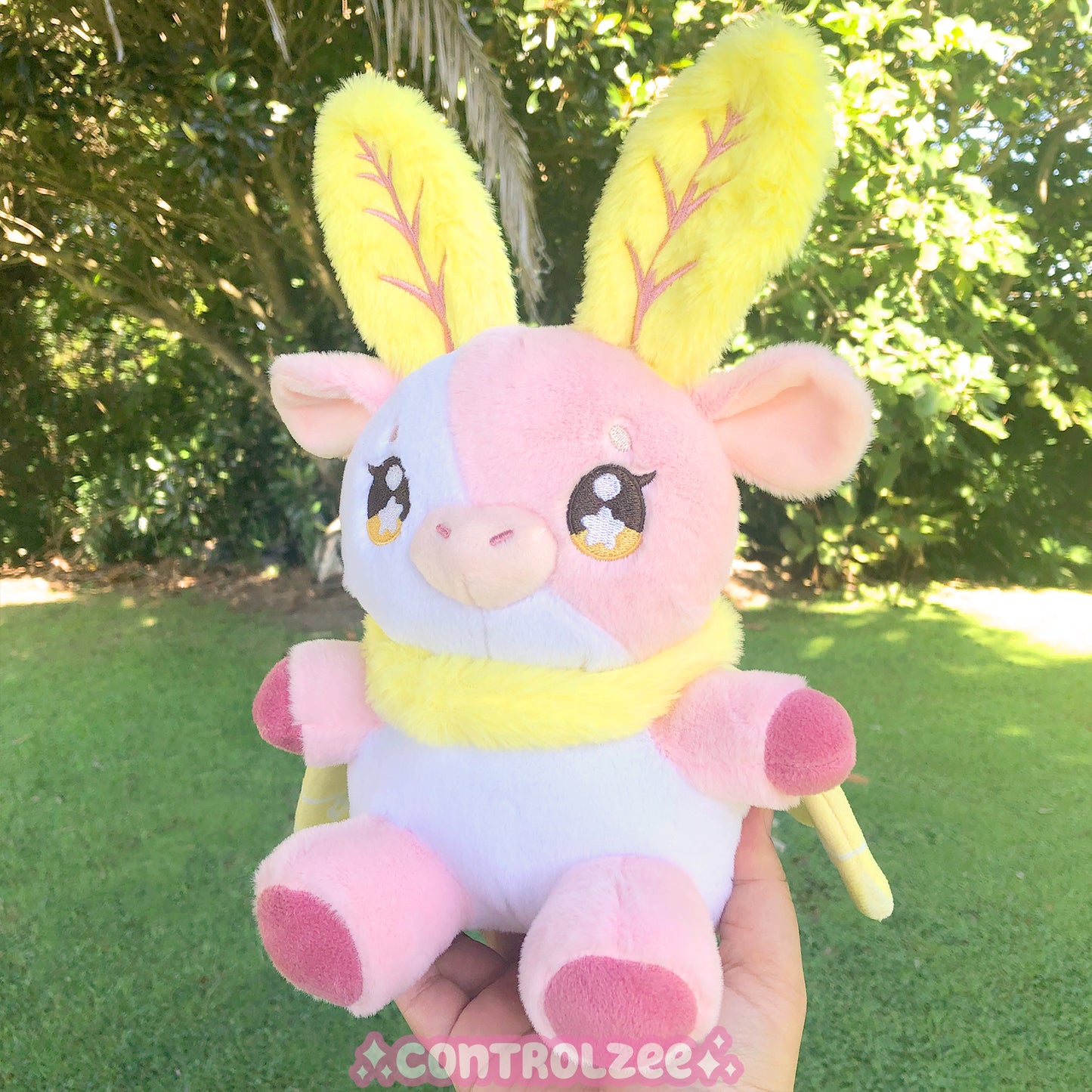 Pink Lemonade Moth Moo Plushie (GRADE B)